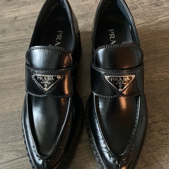Brushed leather loafers (pointed toe). Size 37 (6.5 US) - Picture 7 of 12